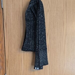 Elegant Black and Gray Knit Scarf